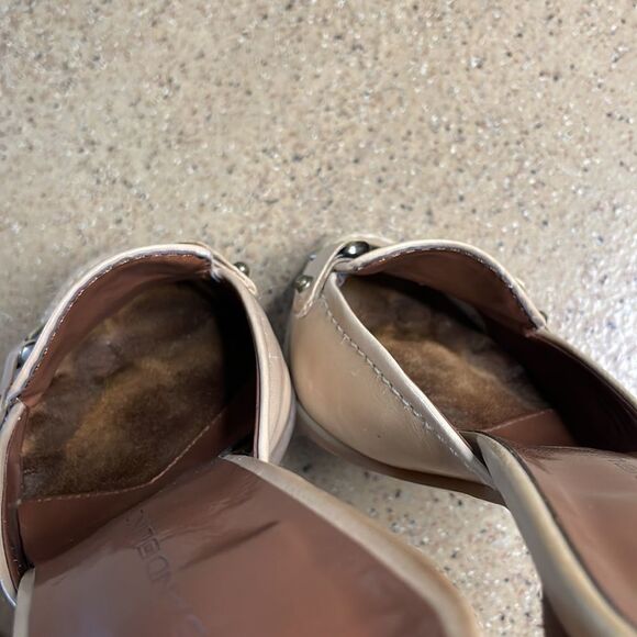 Bandolino Brass Horse Bit Accent Tan Leather Heeled Mules sz 6 - Picture 11 of 16